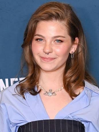 Amélie Pease: Biography, Career, Age, Role in Adolescence, and Latest Work Amélie Pease