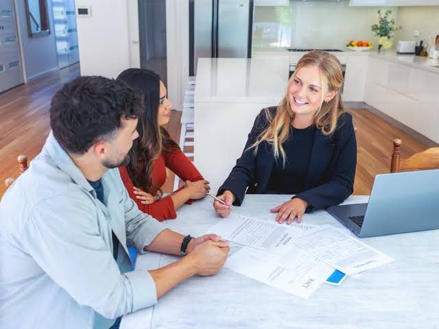 Real Estate and Realtors: Understanding Their Roles in Buying and Selling Property Real Estate and Realtors
